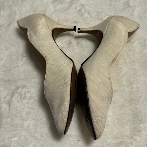 VTG 80’s Cream Dolce by Pierre Heels Scalloped Edge Textured Linen SZ 8 Bridal - Picture 2 of 16